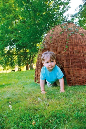 Domek dla dzieci Chatka do ogrodu z gałązek wierzby Willow Hut Erzi 52011