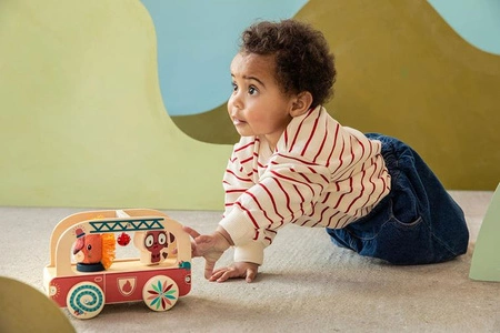 Lilliputiens Drewniany wózek do ciągnięcia Wóz strażacki Lew Jack 12 m+