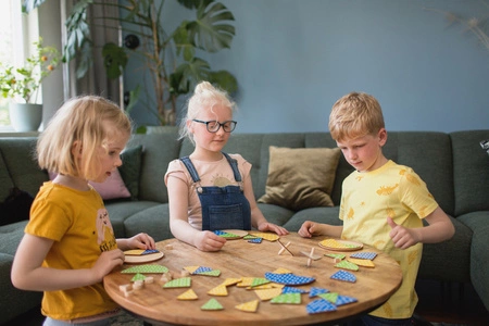 BS Toys, drewniana gra Spiner: zakręć i znajdź !