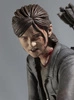 Ellie with Bow The Last of Us Part II Figurka 20 cm