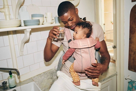 BABYBJORN MINI 3D Mesh – nosidełko, Zgaszony Róż