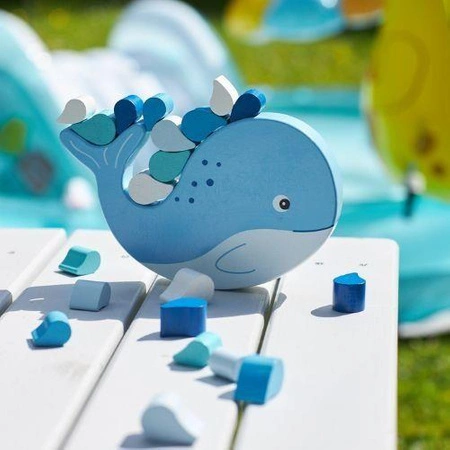 Dziecięca gra zręcznościowa Balansujący Wieloryb 56664- Goki, zabawki drewniane