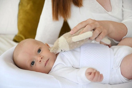 Red Castle Ergonomiczny materac dla niemowląt Cocoonababy Fleur de coton® Blanc