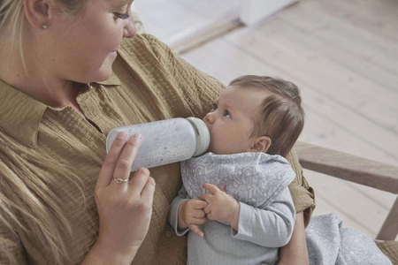 Elodie Details - szklana butelka do karmienia - Monkey Sunrise