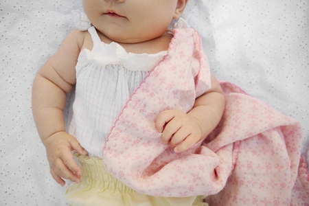 Elodie Details - Kocyk bawełna muślin - Embroidery Anglaise Pink