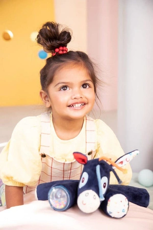 LILLIPUTIENS Przytulanka dźwiękowa galopujący Osiołek Ignace 9 m+