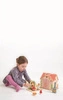 Przenośny, leśny domek z wyposażeniem i laleczkami, Tender Leaf Toys