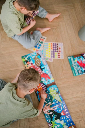 Mudpuppy Zestaw do wyklejania Naklejki holograficzne 200+ szt. z plakatem Kraina dinozaurów 4+