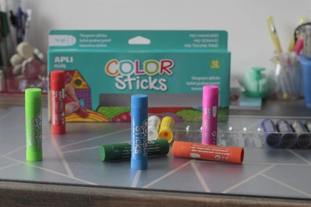 Farby w kredce Apli Kids - 12 kolorów