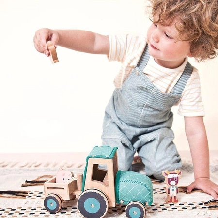 LILLIPUTIENS Drewniany traktor z przyczepą i 2 świnkami Krówka Rosalie 2 lata+
