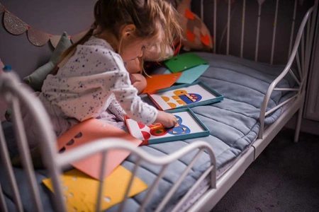 Auzou Naklejki piankowe z szablonami wesołe zwierzątka 4+ 65842