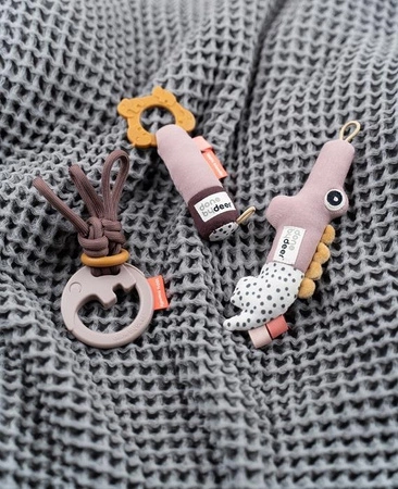 Done by Deer Zestaw Prezentowy z Grzechotkami Powder