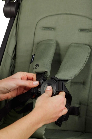 Easywalker Miley² Kompaktowy wózek spacerowy z torbą transportową Sage Green