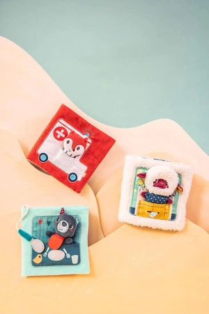 LILLIPUTIENS Książeczka aktywizująca z mini-przytulanką Smacznego! Wilk Louis 12 m+