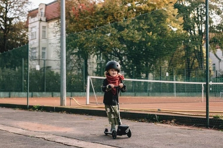 SCOOTANDRIDE Highwaykick 2 Lifestyle Hulajnoga trójkołowa balansowa z zamykanym schowkiem 2+ Zebra