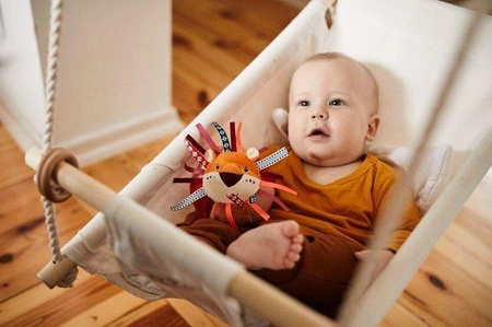 LILLIPUTIENS Piłeczka z dzwoneczkiem i szeleszczącą folią Lew Jack 6 m+