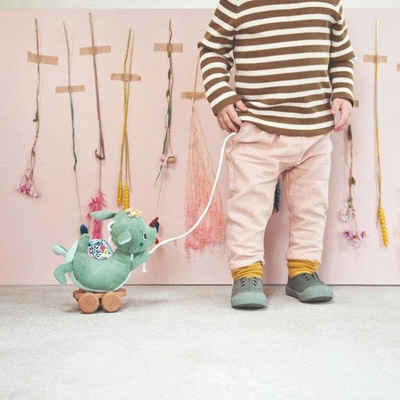 LILLIPUTIENS Przytulanka do ciągnięcia na kółkach Smok Joe 12 m+