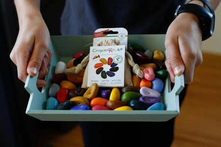 Kredki Crayon Rocks w aksamitnym woreczku - 8 kolorów