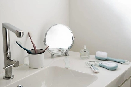 Beaba Akcesoria do pielęgnacji: termometr do kąpieli, cążki do paznokci, szczoteczka i grzebień Green Blue