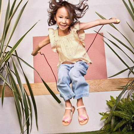 LILLIPUTIENS Skakanka z drewnianymi rączkami Nosorożec Marius