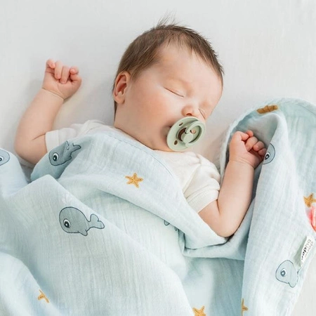 Done By Deer Kocyk Muślinowy Wally Blue GOTS