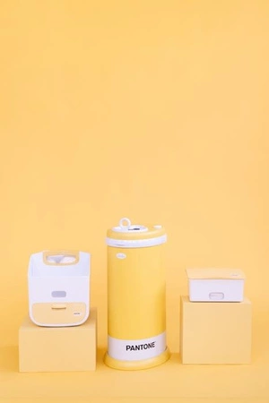 Ubbi Pojemnik na Mokre Chusteczki Pantone Yellow