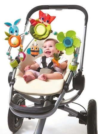 Łuk z zabawkami - Zabawa na łące