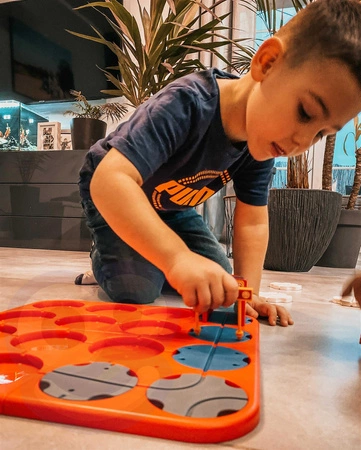 WOOPIE Interaktywny Tor Samochodowy Straż Pożarna Układanka + Elektryczne Auto 34 el.