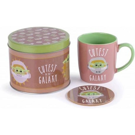 STAR WARS: THE MANDALORIAN (CUTEST IN THE GALAXY) MUG TIN GIFT SET:mug, coaster / zestaw prezentowy Gwiezdne Wojny THE MANDALORIAN (CUTEST IN THE GALAXY): filiżanka plus podkładka w ozdobnej puszce