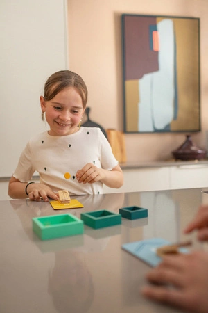 BS Toys, Drewniana gra zręcznościowa - wyrzutnia żetonów