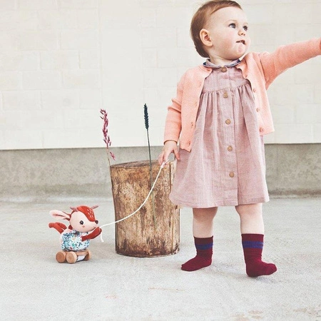 LILLIPUTIENS Przytulanka do ciągnięcia na kółkach Sarenka Stella 12 m+