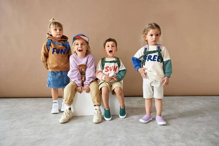 Lassig Bluza z bawełny organicznej GOTS Little Gang Sun milky 4-6 lat