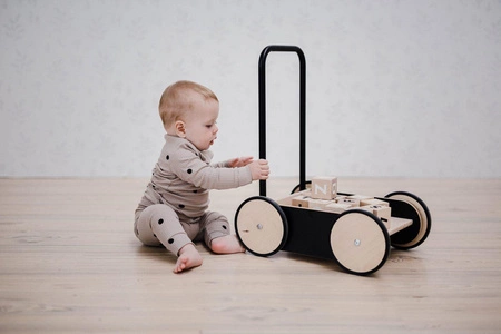 ooh noo Pchacz/chodzik dla dziecka czarny