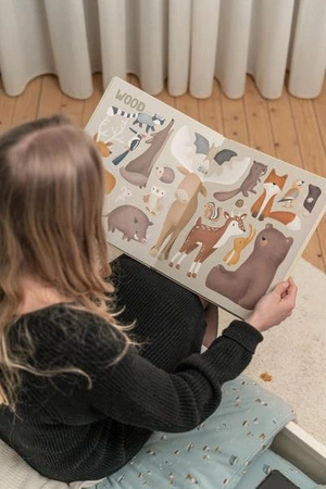 Little Dutch Książeczka o zwierzętach po angielsku BKEN002