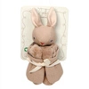 Kocyk przytulanka z bawełny organicznej GOTS, Taupe Bunny, ThreadBear Design