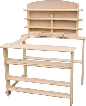 Drewniany supermarket Goki