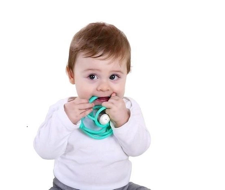 Mombella Gryzak z Grzechotką Ślimak