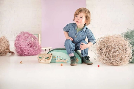 LILLIPUTIENS Drewniany jeździk 2 w 1 z miękkim siedziskiem i torebką Smok Joe 12 m+