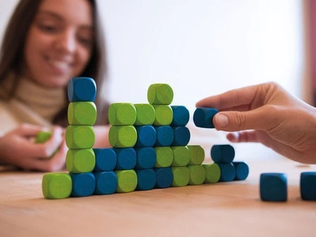 Drewniana gra logiczna Połącz kostki 5l+ MILANIWOOD