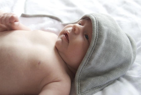 Juddlies Bambusowy Ręcznik z Kapturem Grey