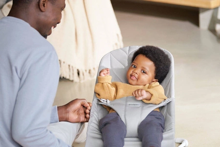 BABYBJORN - leżaczek BLISS COTTON, Petal Quilt, Jasny Szary