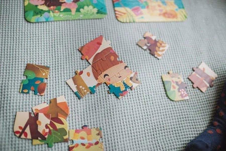 Puzzle progresywne w walizce Pory roku 4 układanki – 6, 9, 12 i 16 elementów 3+, Janod