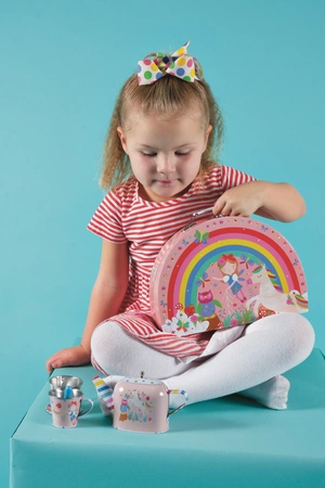 Zaczarowany Świat zestaw do herbaty w walizce 10 elementów