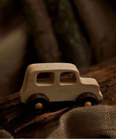 Drewniana Zabawka na Kółkach Auto Off Road