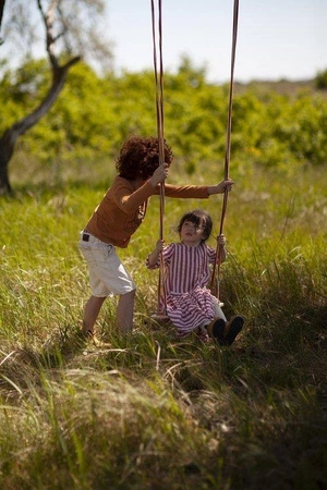 Huśtawka, kolorowy sznurek, Babai