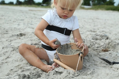 Składane wiaderko do wody i piasku Scrunch Bucket - Purpurowy