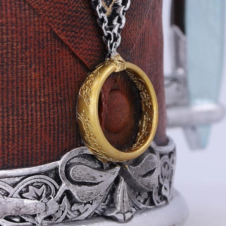 Kufel kolekcjonerski Włada Pierścieni - Frodo (wysokość: 15,5 cm)