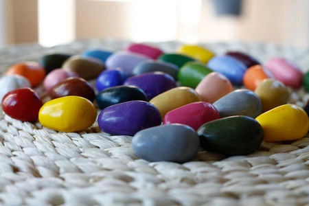 Kredki Crayon Rocks w aksamitnym woreczku - 16 kolorów