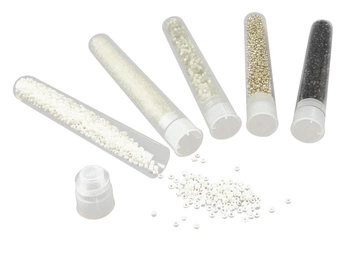 Fiolki z koralikami -odcienie bieli i srebra PE006