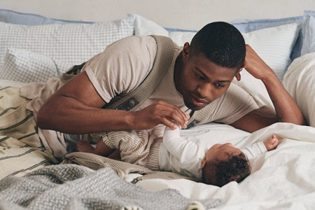 BABYBJORN MINI 3D Mesh – nosidełko, Szary Beż